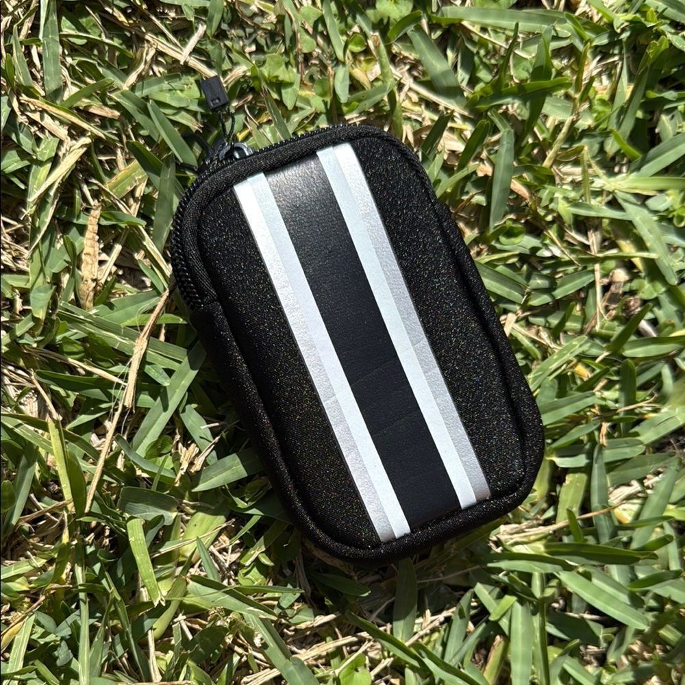 Black and White MINI Accessory Pouch - EARPOD - Neoprene Case Brand New Zip Case
